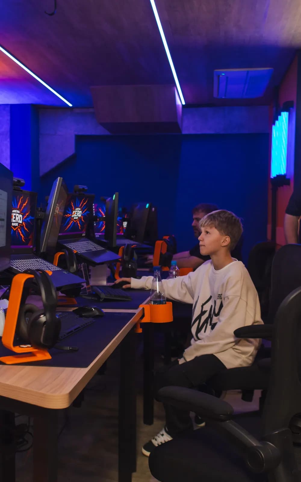 Jovens nos PCs Elite